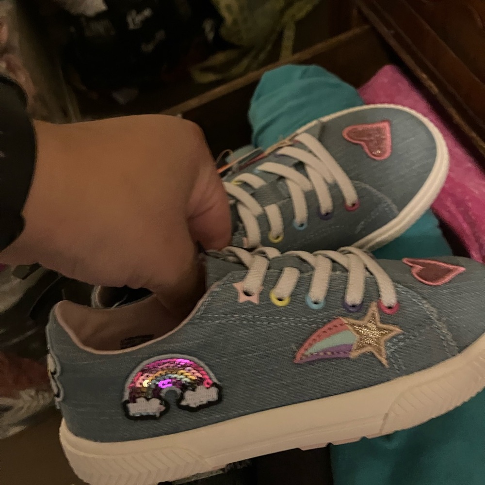 Kids sneakers - Picture 2 of 5